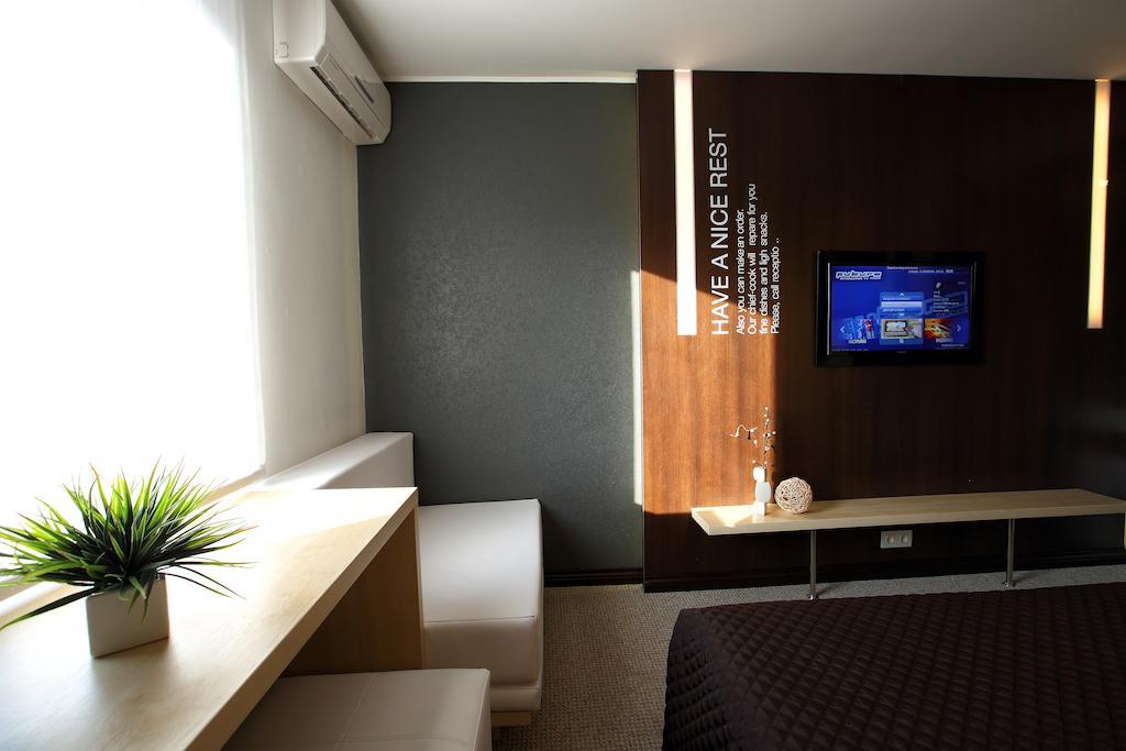 Futuro Hotel Bisjkek Værelse billede